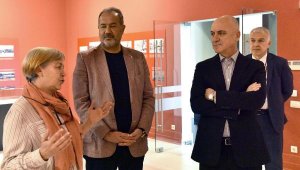 AKS'de bugün uzun Perşembe