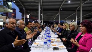 Dayanışma sofrası Öğretmenevleri'nde kuruldu