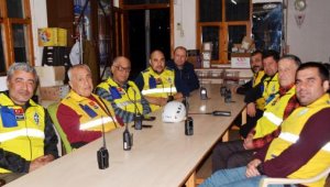 Deprem iletişimi kesti, haberleşmeyi amatör telsizciler sağladı