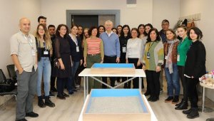 Deprem travmasını kum oyunu ile atlatacaklar