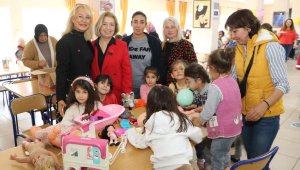 Depremzede kadınlar ve çocuklara özel program