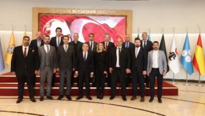 İYİ Parti'den Başkan Böcek'e ziyaret