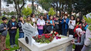 Köpekten kaçarken kamyonun çarptığı Mahra, ölümünün 1'inci yılında anıldı