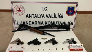 Manavgat'ta silah kaçakçılığı operasyonu