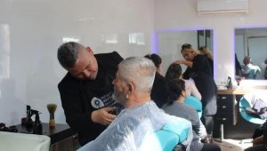 Mobil Kuaför, depremzedeler için Akseki ve Kemer'de