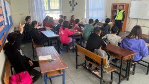 Öğrencilere 'Trafikte Parlayan Yıldızlar' eğitimi