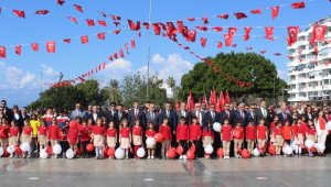 Antalya'da 23 Nisan kutlaması