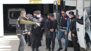 Antalya'da aranan 75 kişi gözaltına alındı