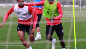 Antalyaspor, İstanbulspor'u yenerek deplasmanda galibiyet hasretine son vermek istiyor