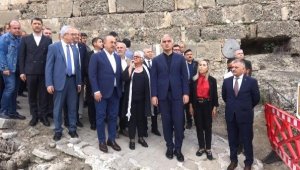 Bakan Ersoy: Side, turizmde yeni marka olacak