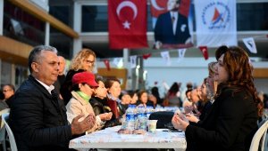 Başkan Uysal, 'Bir elimiz deprem bölgesinde'