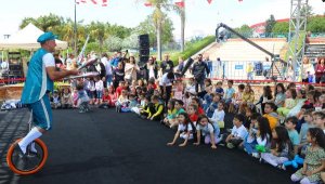 Dolu dolu 23 Nisan festivali