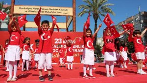 Kumluca'da 23 Nisan kutlandı
