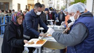 Muratpaşa'da mahalle sakinleri aynı sofrada buluştu