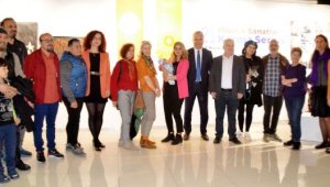 Sergi geliri depremzede öğrencilere burs olacak