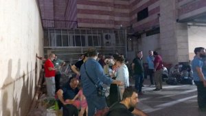 Sudan'daki Türkler, tahliye için camide bekliyor
