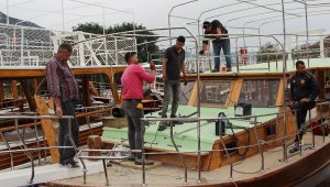 Tur tekneleri Adrasan'ın mavi sularıyla buluşmaya hazırlanıyor