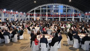 Vali Yazıcı, Romanlarla iftarda buluştu