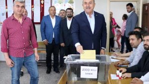 Antalya'da oyunu kullanan Bakan Çavuşoğlu: İkinci tura da iyi hazırlandık
