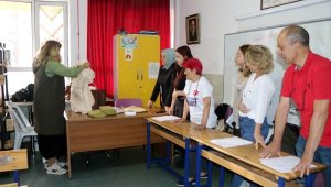 Antalya'da sandık görevlileri yemin ederek göreve başladı