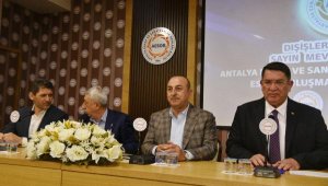 Bakan Çavuşoğlu: 'Erdoğan gitsin' diyenlerin pabucunu kaç seçimdir dama atıyoruz