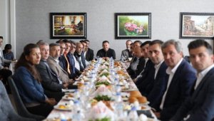 Başkan Yücel doğu muhtarlarıyla buluştu