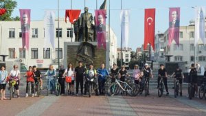 Gençlerden bisiklet turu
