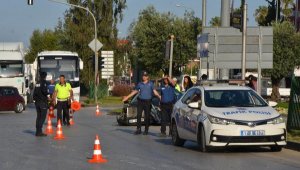 Midibüs ile otomobil çarpıştı; 12 yaralı