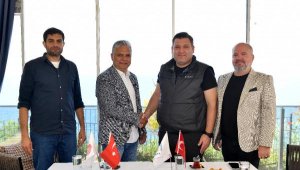 Muratpaşa'nın Sultanları, iddialı bir takım olarak geliyor
