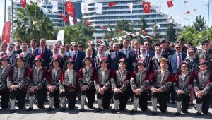 Spor salonunda 19 Mayıs töreni