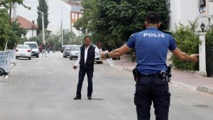 Ağabeyine kızdı, bıçaklı eyleminden arkadaşı vazgeçirdi