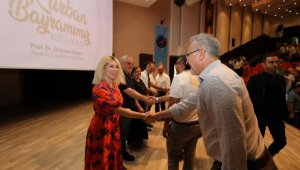 Akdeniz Üniversitesi ailesi bayramlaştı