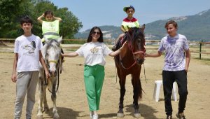 Alanya Belediye Kreşi çocukları at bindi