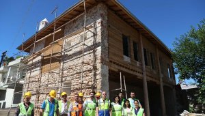 Balbey'de 'Devlet Konuk Evi' inşaatı sürüyor