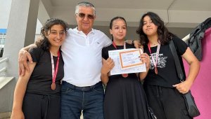 Başkan Topaloğlu karne törenlerine katıldı