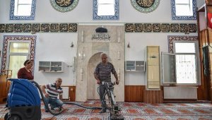 Kepez'den camilere teknolojik temizlik hizmeti