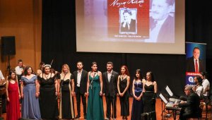 Konserde sürpriz evlilik teklifi