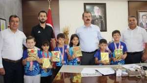 Küçük sporcular Kaymakam Erdemir'i ziyaret etti