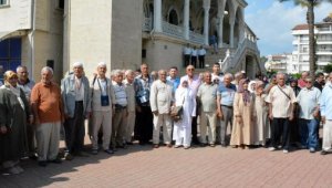 Manavgat'ta hacı adayları uğurlandı