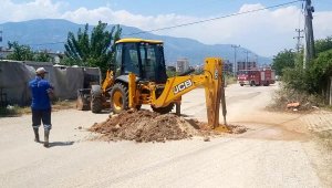 Su şebekesi tamir edilirken doğalgaz hattını patlattılar