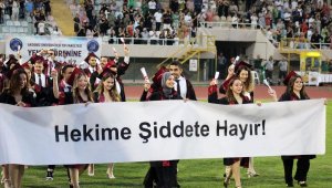 Akdeniz Üniversitesi Tıp Fakültesi'nden 278 hekim mezun oldu