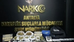 Antalya Polisi, Haziran ayında 50 kilogram uyuşturucu madde ele geçirdi