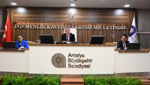 Başkan Böcek: Otobüsler siyah plakalı olacak