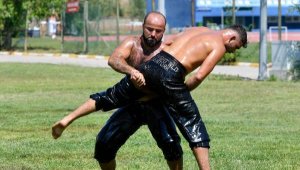 Başpehlivan Okulu, altın kemeri gözüne kestirdi