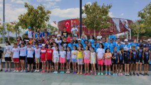 Genç sporcular hem yarıştı hem eğlendi