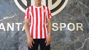 Iraklı Ali Jasim, 3 yıllığına Antalyaspor'da