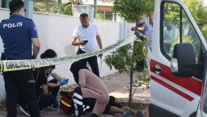 Kaldırımda yüzüstü ölü bulundu