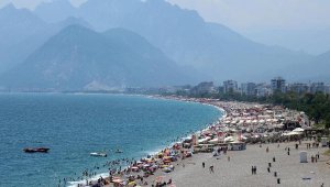 Konyaaltı Sahili, Antalyalılara ve turistlere kaldı