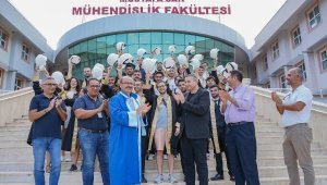 Yeni mezun mühendislere beyaz baret