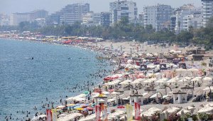 Antalya'da yüzde 76'ya ulaşan nem, bunalttı
